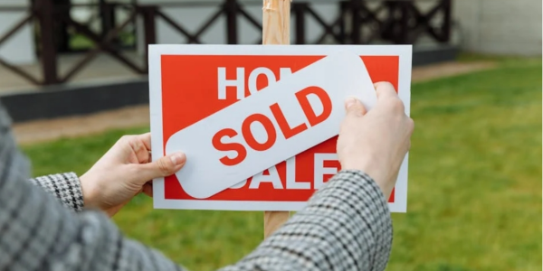 戶外耐候PVC不干膠：電力行業的守護神！