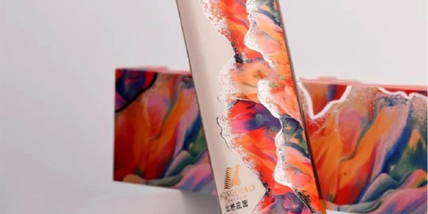 【珠光萊尼紋不干膠材料 | 讓每一次觸碰都成為品牌記憶點】